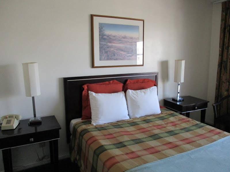 Lax Suites El Segundo Bagian luar foto